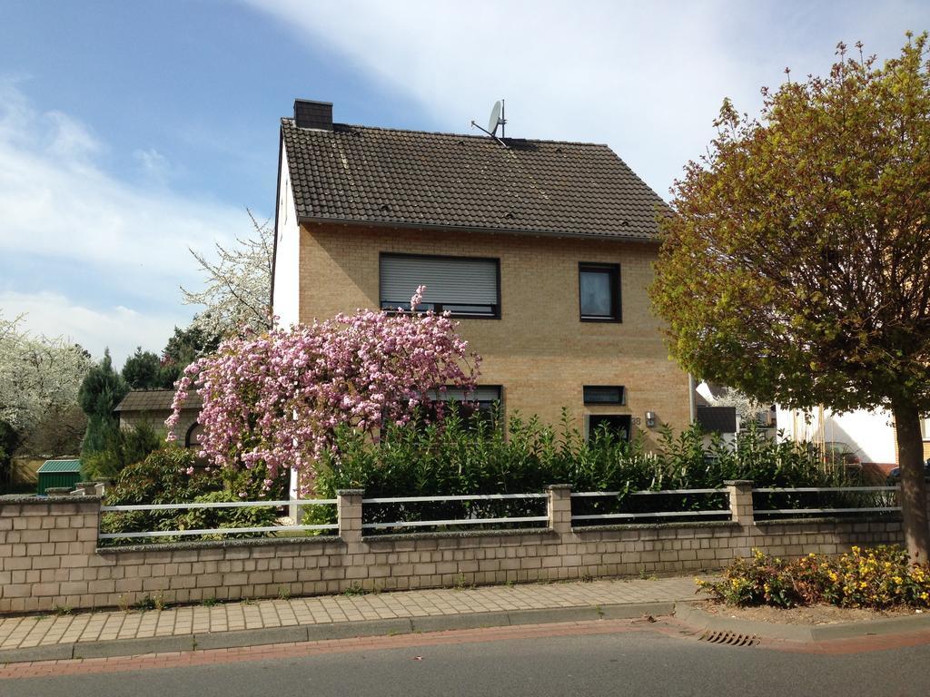 Gaestehaus Peterhoff Birresdorf エクステリア 写真